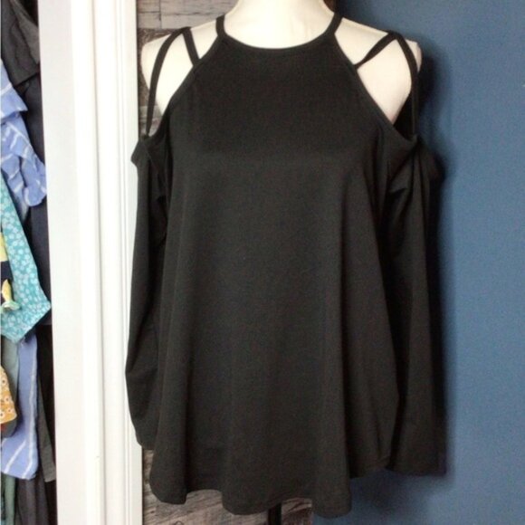 Black crew neck cold-shoulder long sleeve top 2xl.   (8L) - Picture 1 of 10